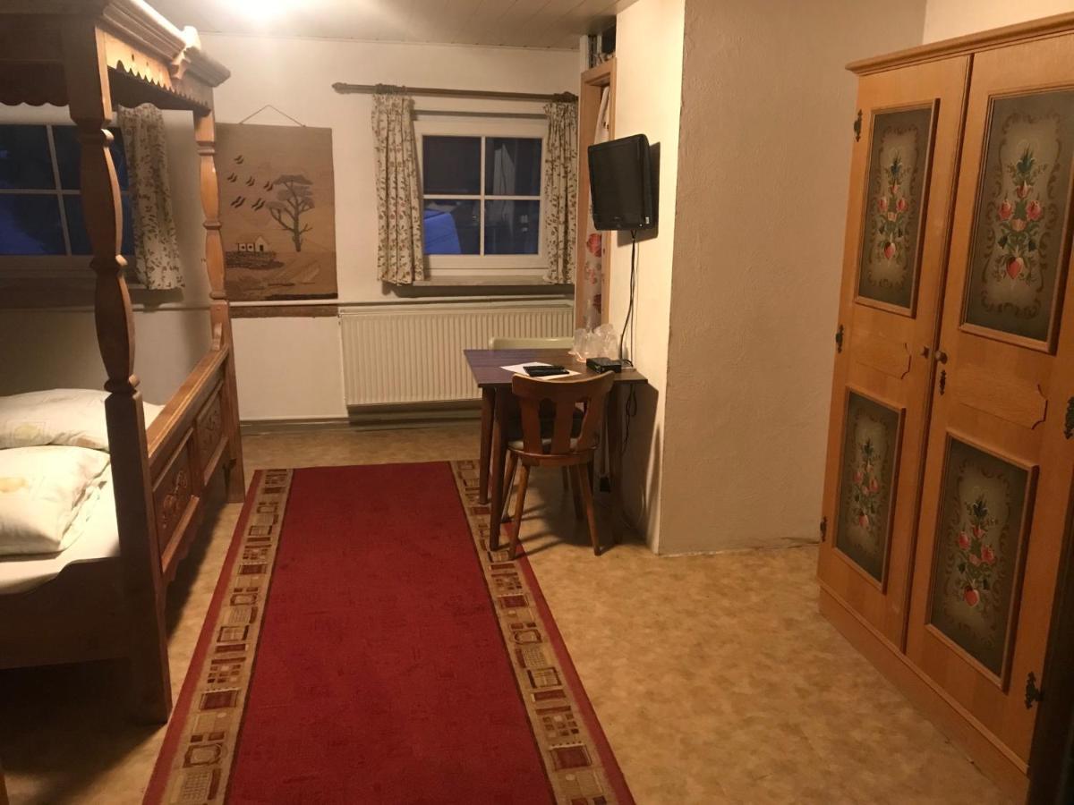 Pension Inntalhof Grossholzhausen Buitenkant foto