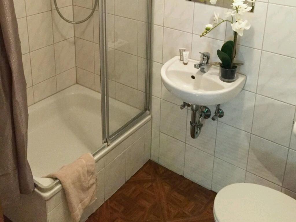 Pension Inntalhof Grossholzhausen Buitenkant foto