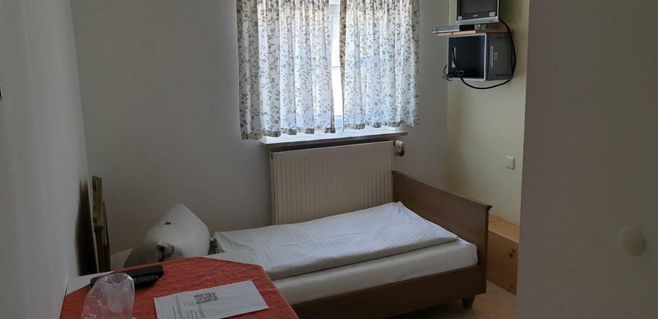 Pension Inntalhof Grossholzhausen Buitenkant foto