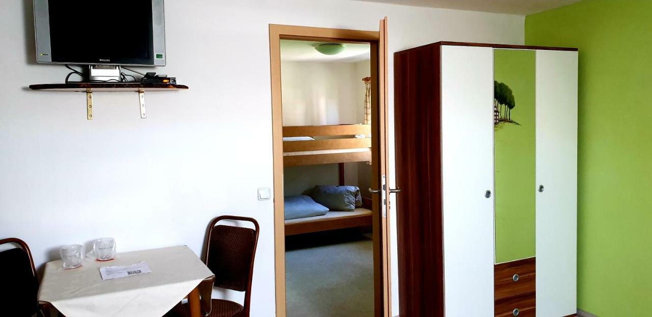 Pension Inntalhof Grossholzhausen Buitenkant foto